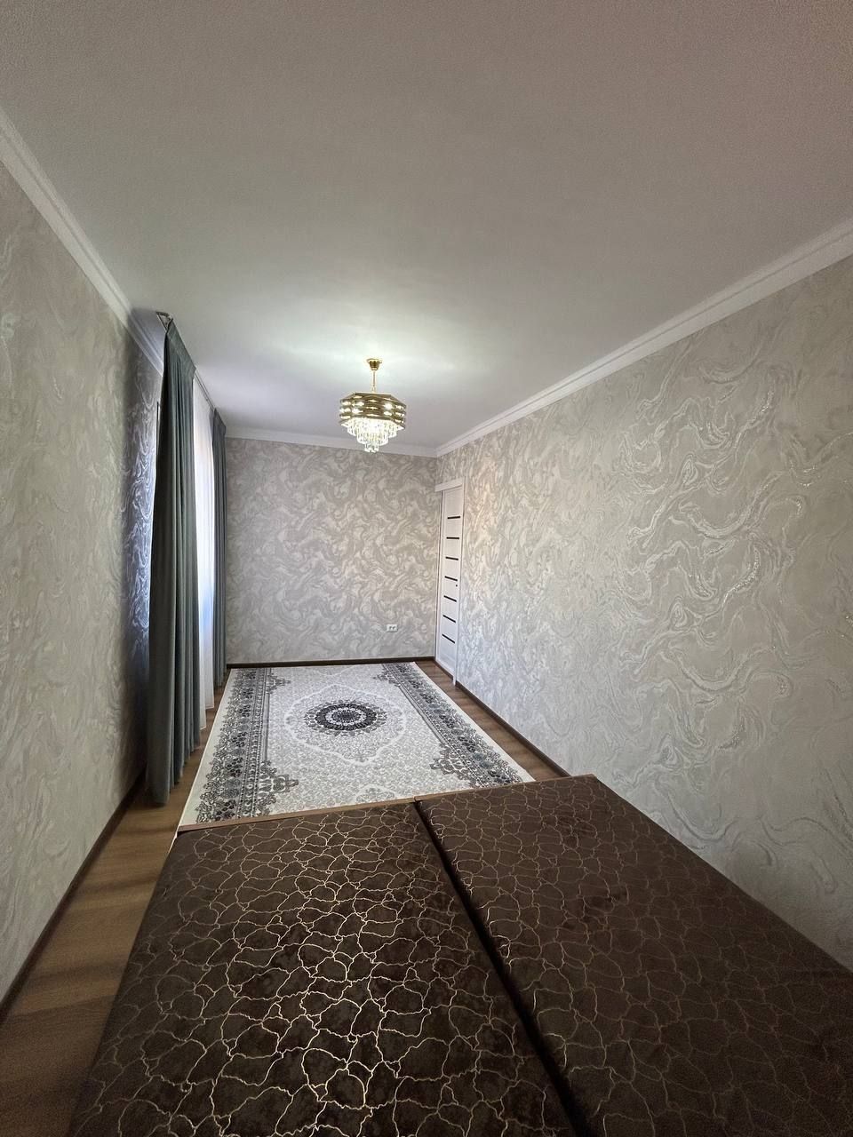2-xonali 3-qavatda 56m² kvartira sotiladi.
4-qavatli panelniy dom.
Pro