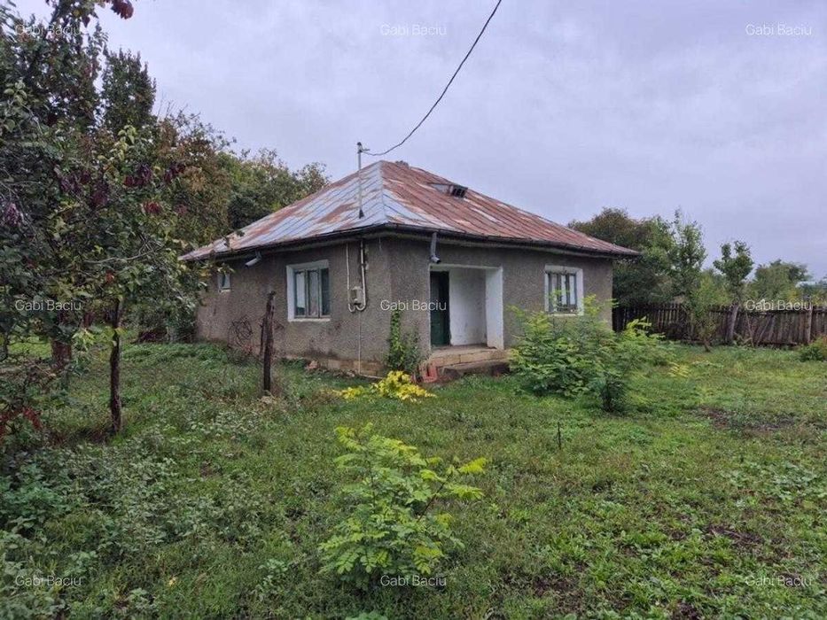 Casă + teren de vânzare în Negrești – spațiu, liniște și potențial!