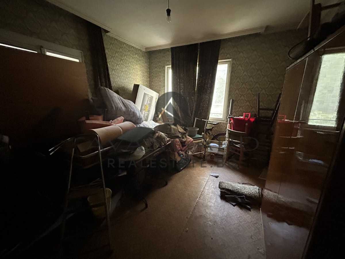 оф.21484 Етаж от къща с Гараж и Две паркоместа Водната палата
