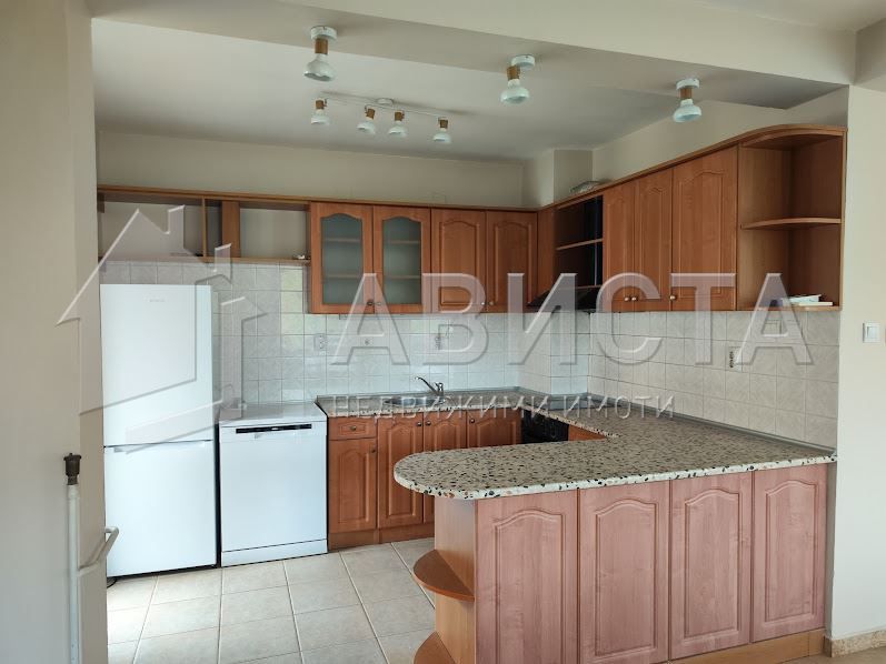 Дава се под наем Тристаен апартамент в София, Карпузица - 123 кв.м за 612 € - Снимка #2