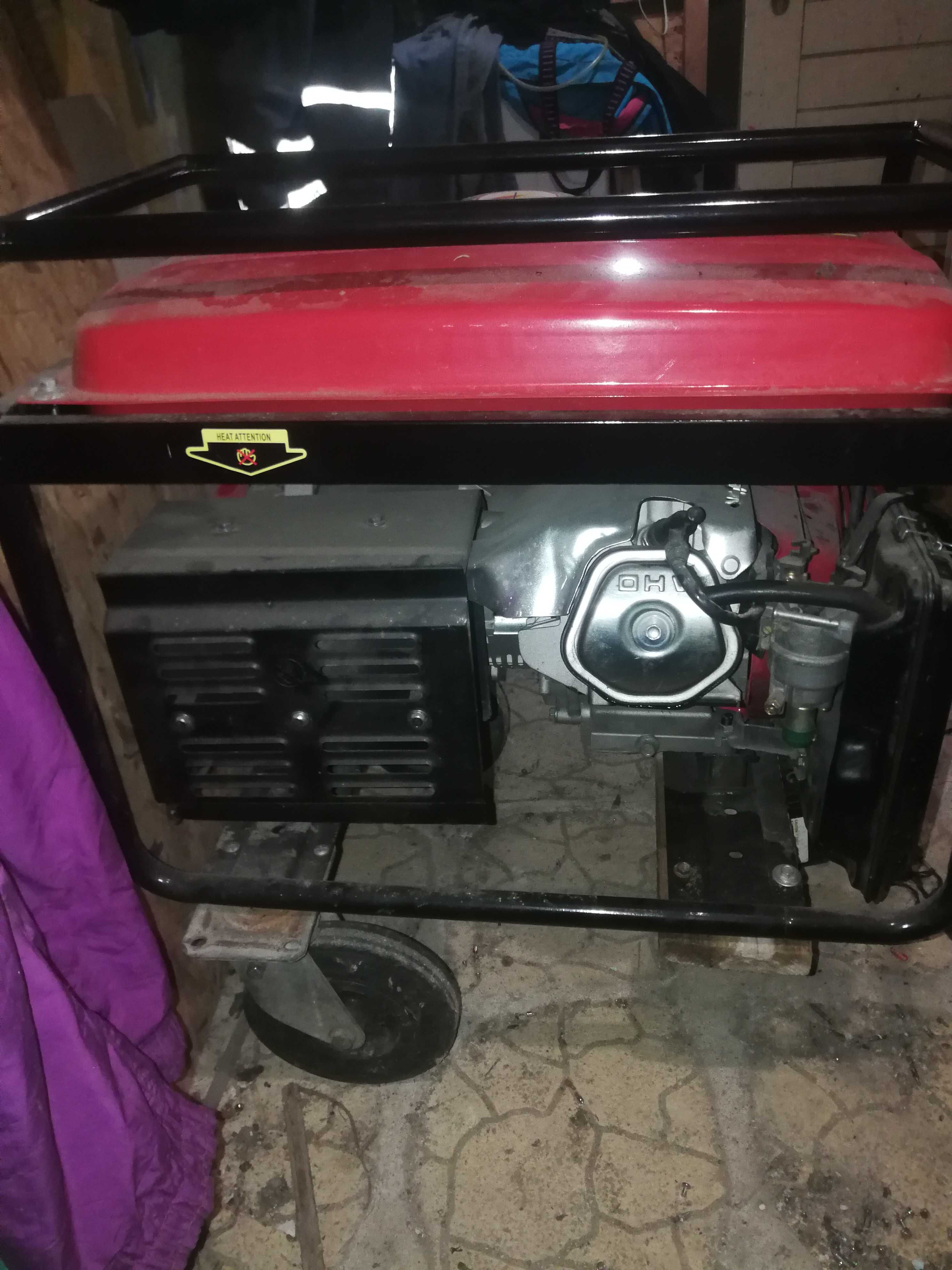 Продавам генератор за ток RD-GG03 5kW