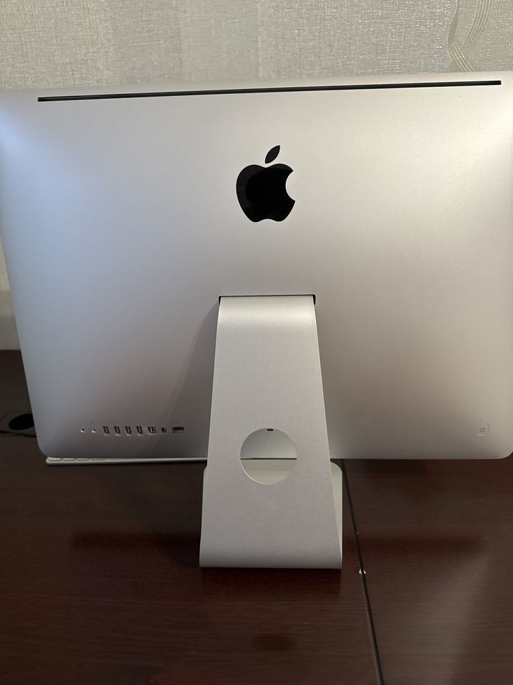 iMac 21, mid 2011