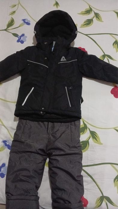 Продам зимний комлект детский
