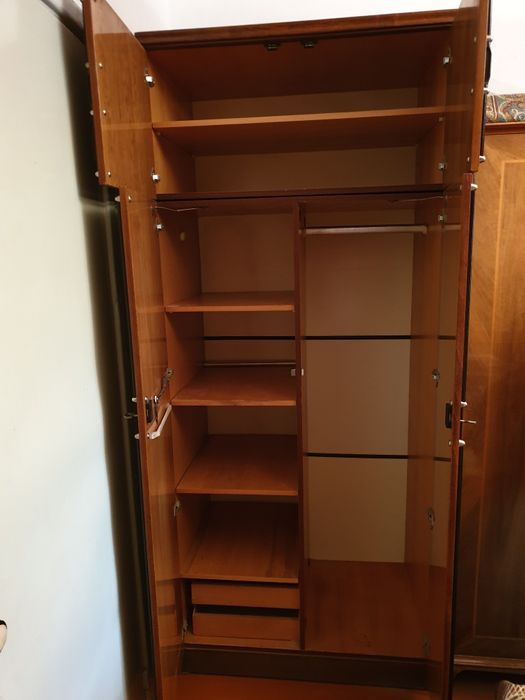 Шкаф полированный платенной