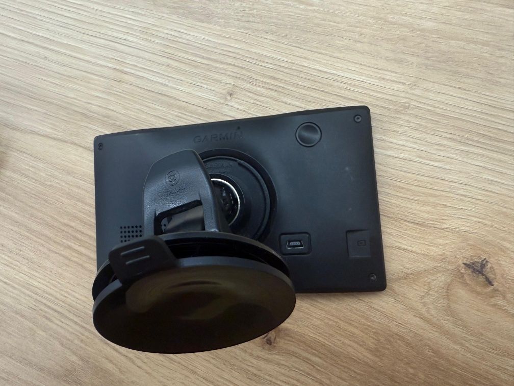 Vând GPS Garmin.