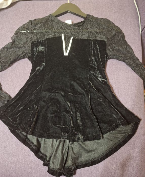 Bluza eleganta de catifea și dantela