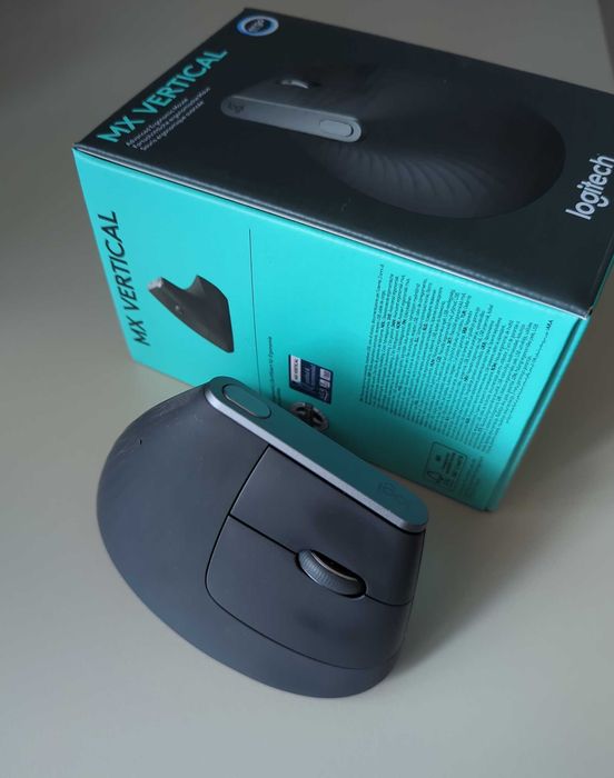 Mouse Logitech MC Vertical, negru