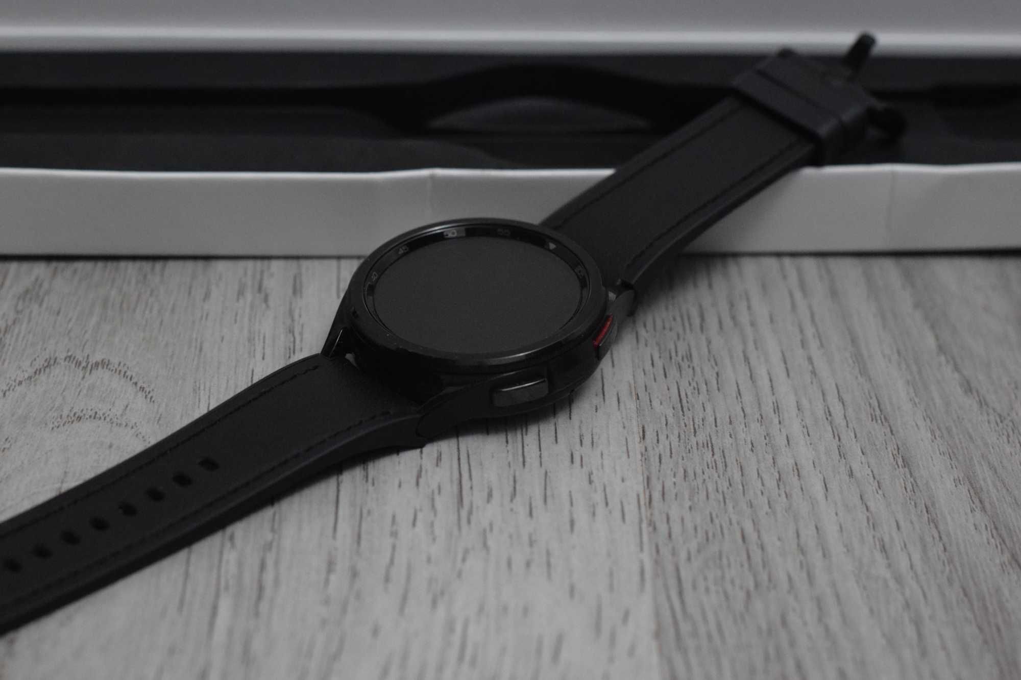 Samsung Galaxy Watch6 Classic, 43mm, BT , Black