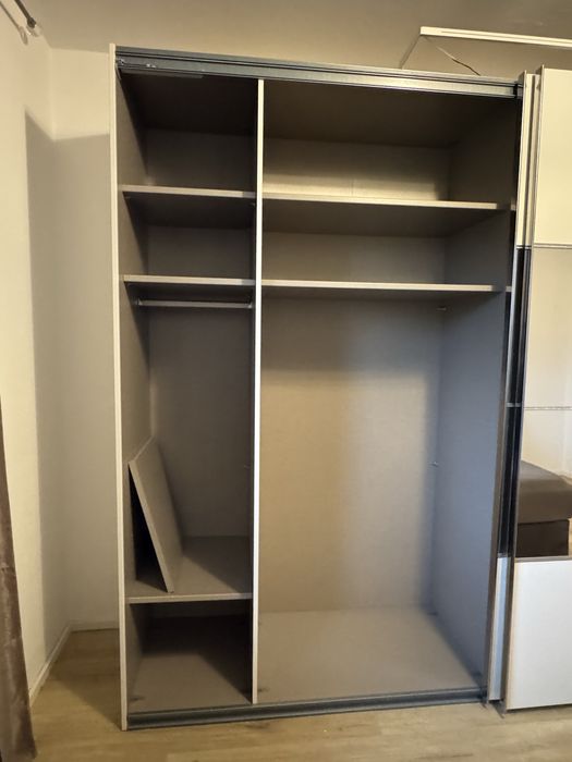 Rez/Dressing/Dulap 270/224/68 cm 2 usi culisante alb lucios/oglinda