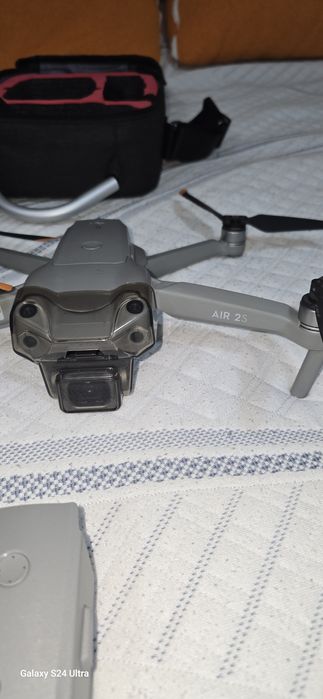 Drona DJI Air 2S  4 acumulatori !
