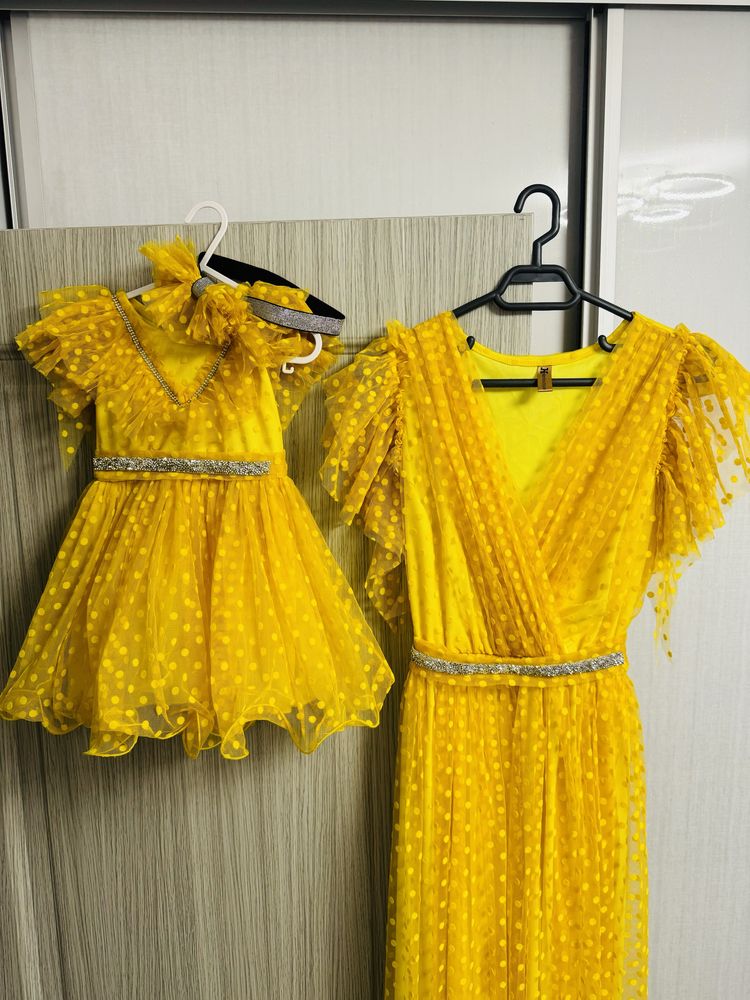 Set rochii ocazie mamă-fiică( mama M-L,fiică 1-3 ani)