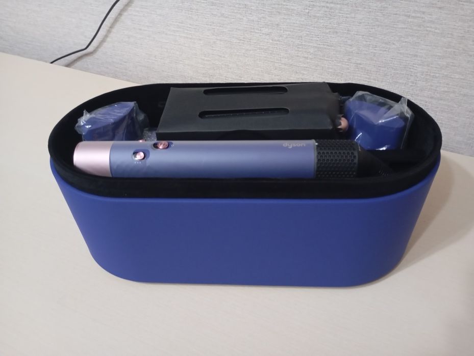 Продам фен Dyson