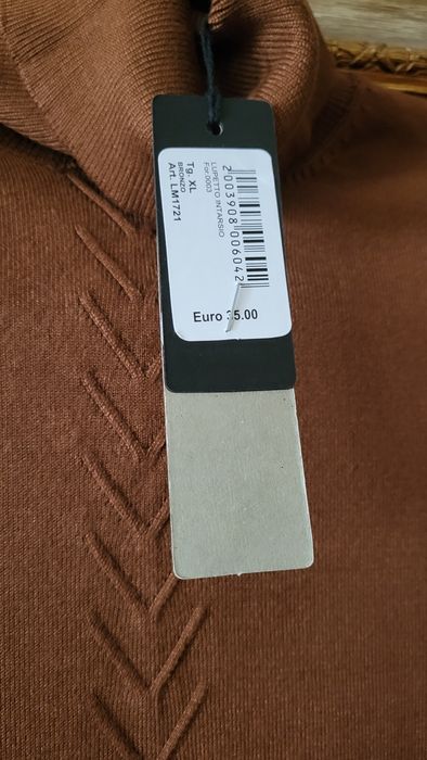 Pulover calitativ Notting Hill cu etichetă