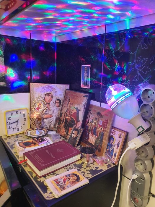 Bec led color rotativ ,discotecă