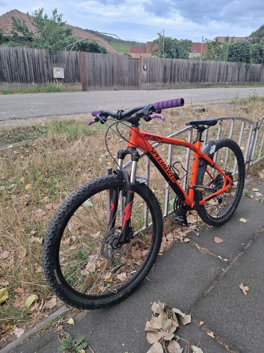 Vând pitch specialized