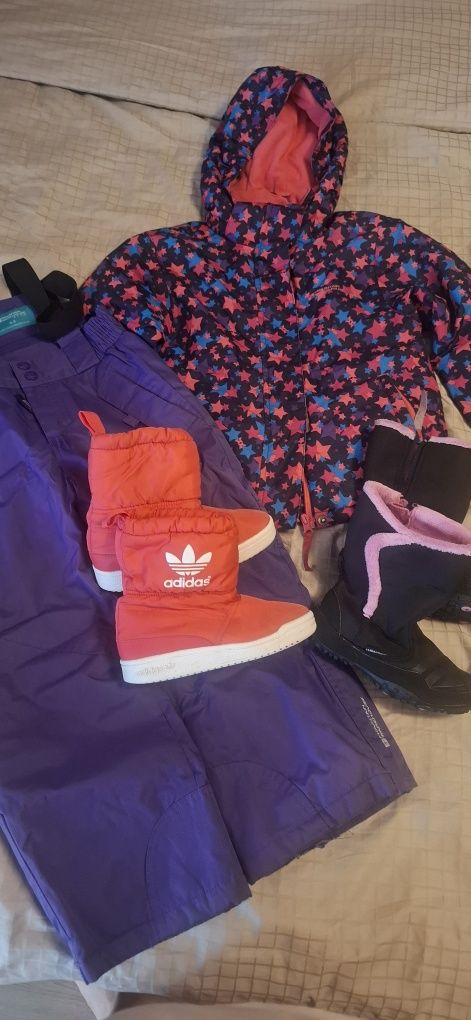 Ски екип Mountain warehouse + ботушки