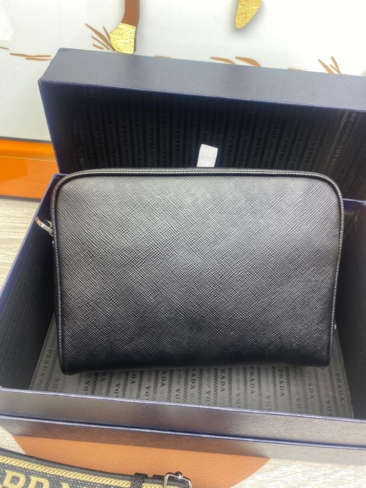 Мъжка чанта Prada синя и черна чисто нови