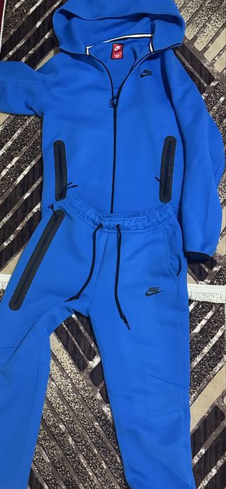 Trening nike tech albastru