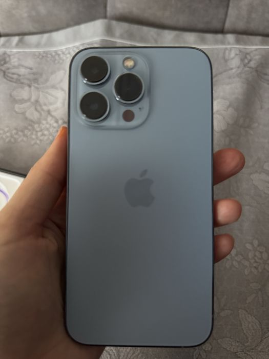 Продам iPhone 13 Pro
