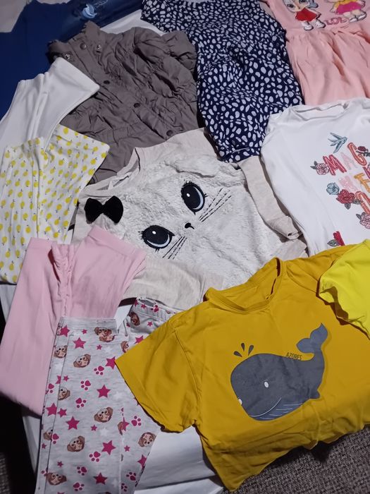 Огромен лот дрехи момиче 4-6 години