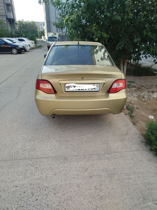 Нексия 2  автомобиль.