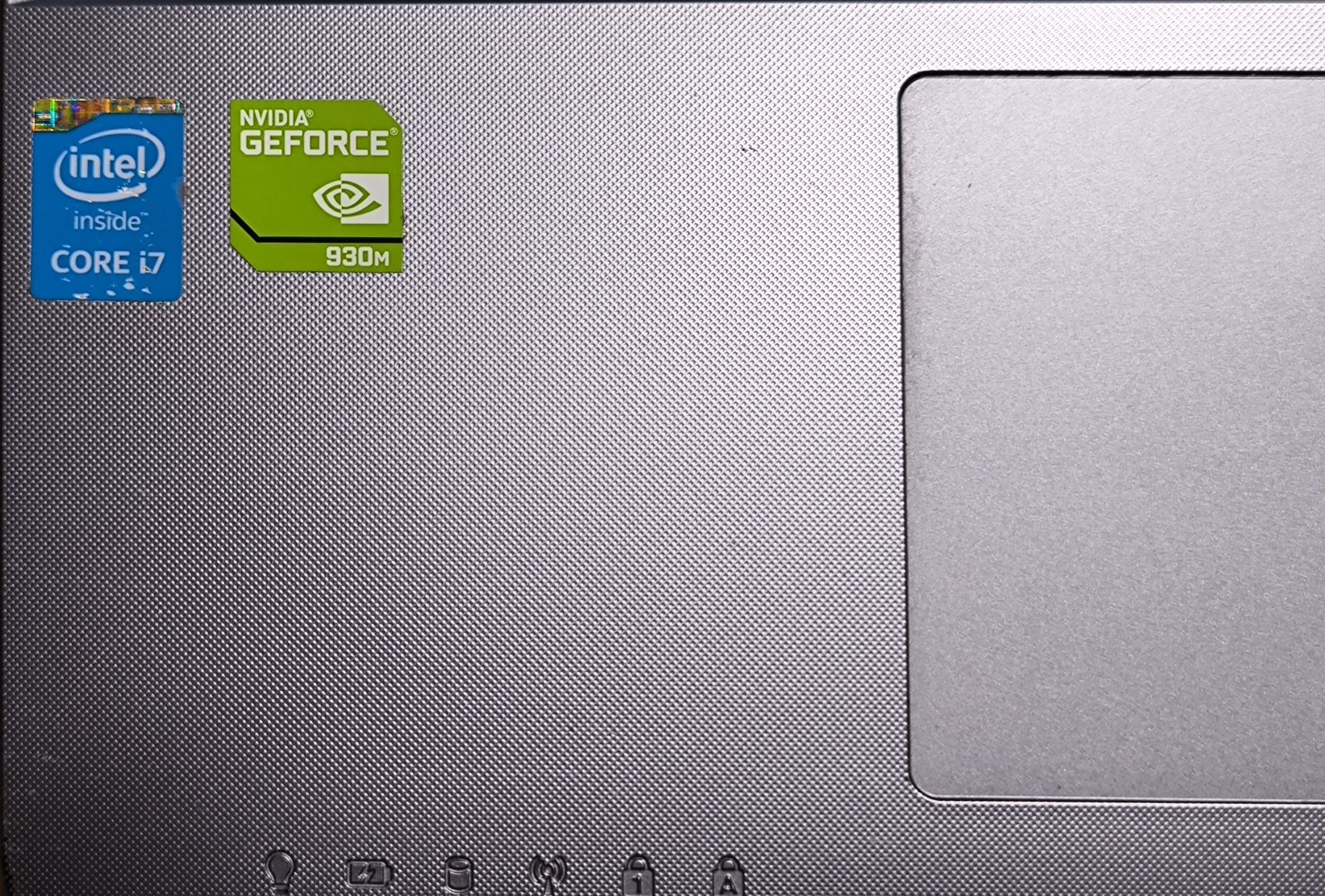 Лаптоп ASUS X550J 1TB SSD 8GB