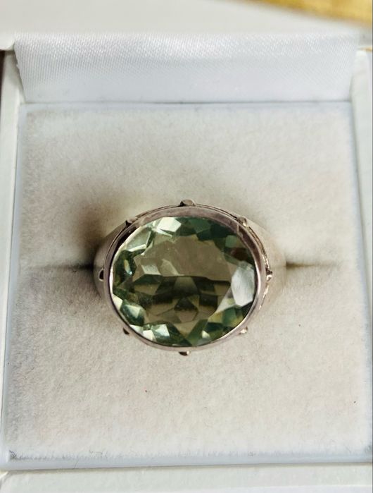 Inel din argint cu ametist verde