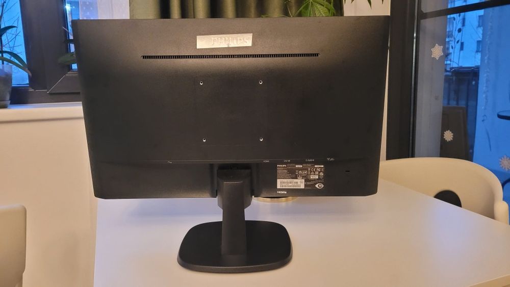 Monitor Philips 243V