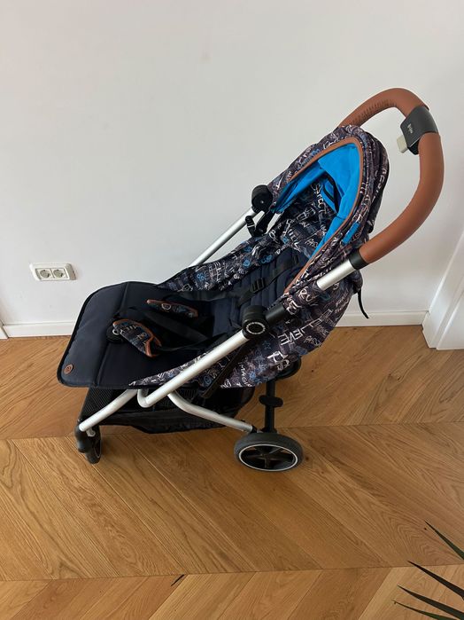 Cybex Eezy S Plus Trust Blue + Landou + Car Seat Adapter