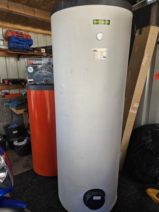 Puffere apă caldă cu serpentine