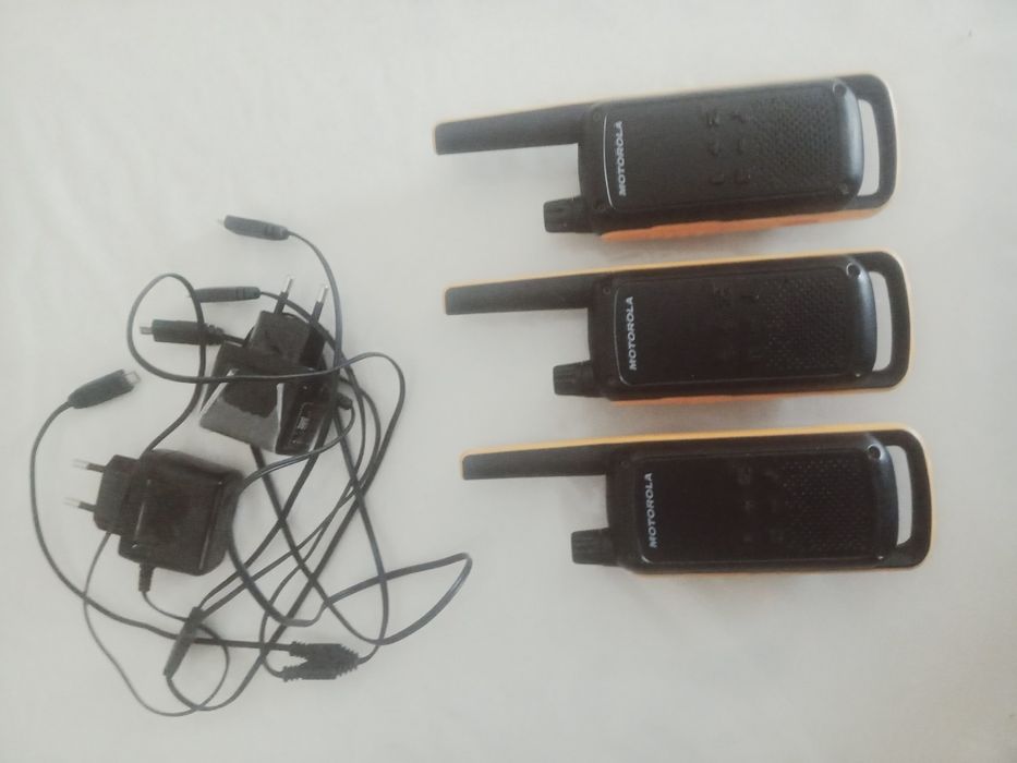 Motorola ratsiya sotiladi