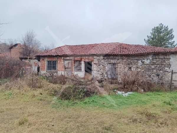 Къща с 4дка двор в Брягово 73967