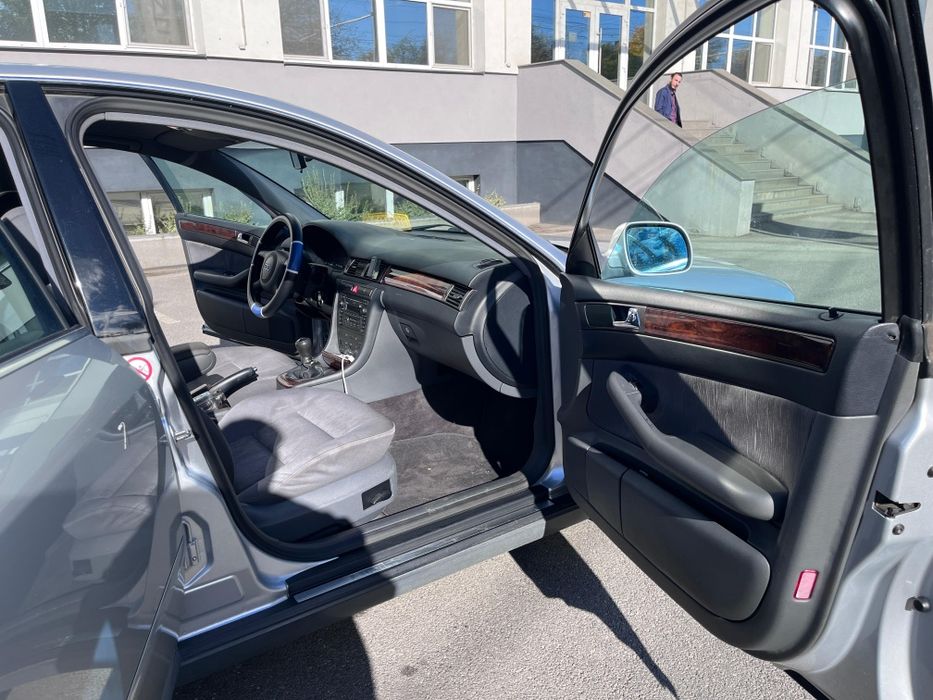Vand A6 c5 2.5 TDI km reali 220000 prim propietar 2200€
