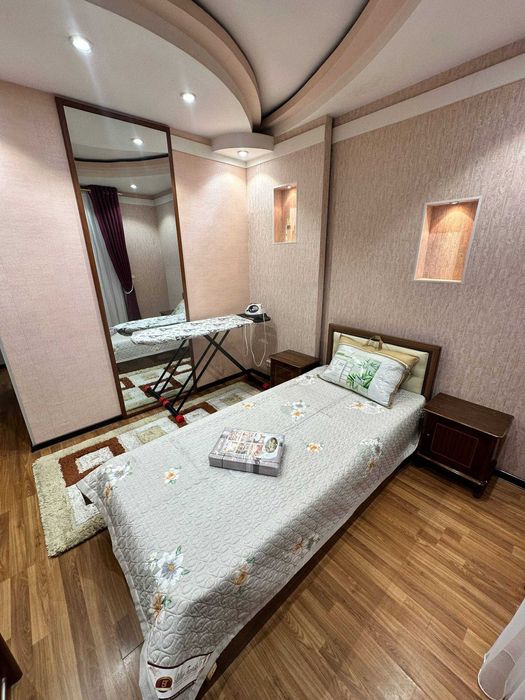 Мирабадский район
Продается квартира. 3/3/4 - 78 кв2 метро. Ойбек