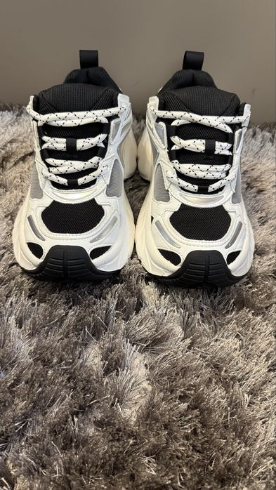 MBS 01 Neutral Black M