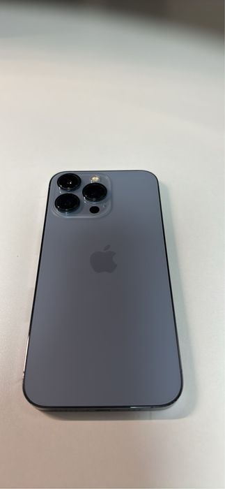 iPhone 13 Pro Sierra Blue