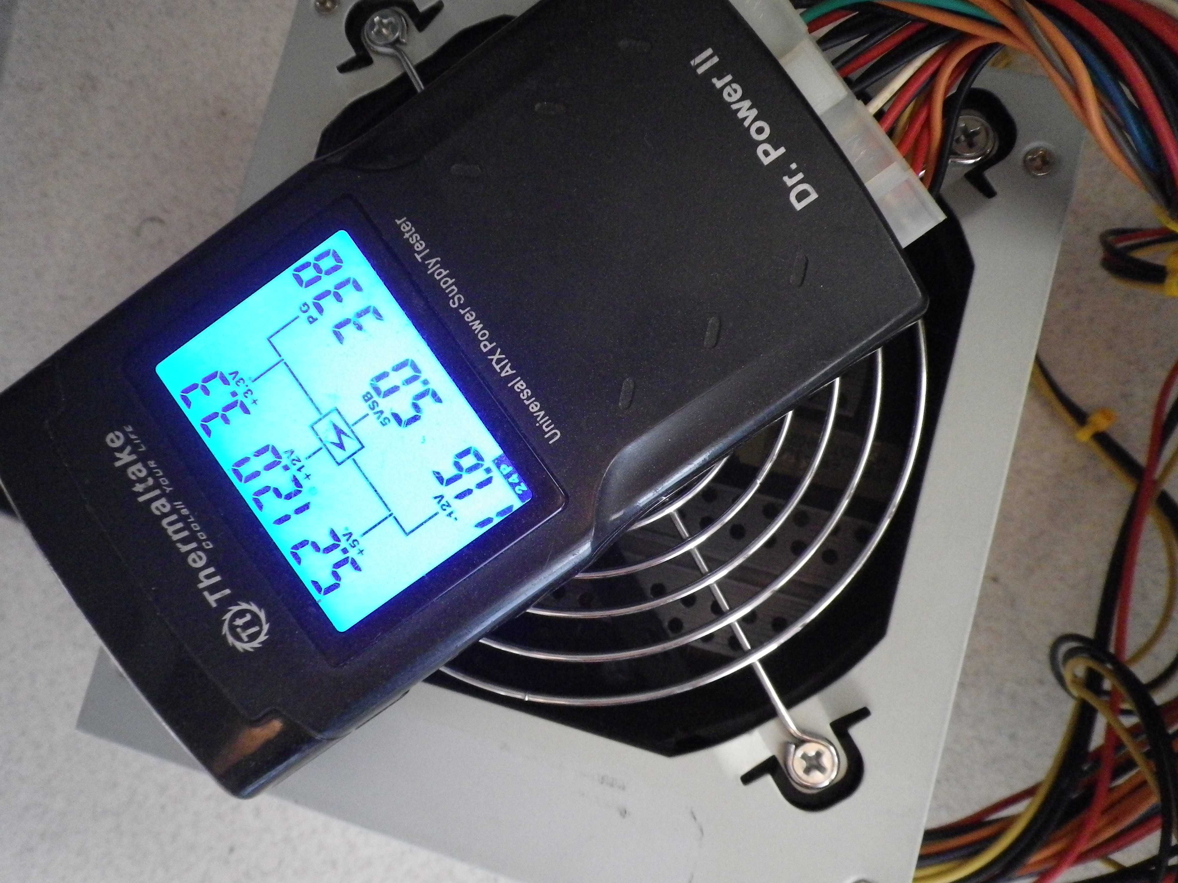 Захранване за компютър  Delux ATX-400W