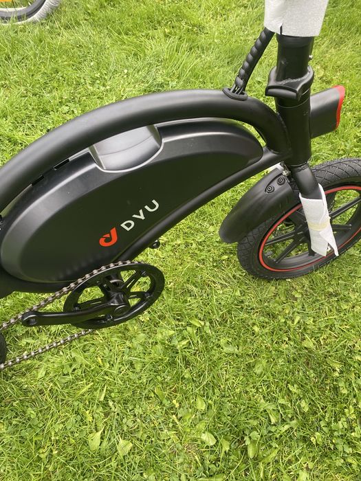 Bicicletă electricaă