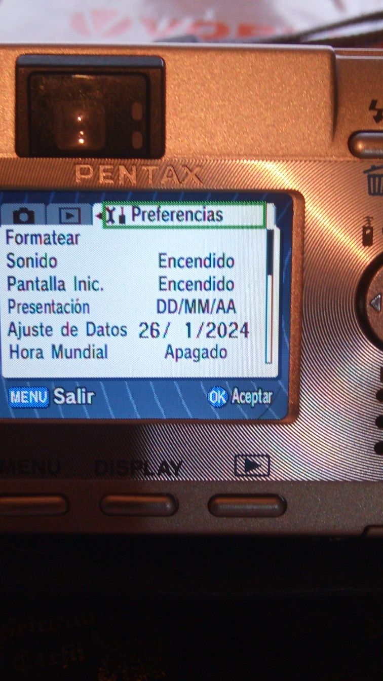 Camera compact Digitala Pentax Optio S4 Card 12 gb blit incorporat.