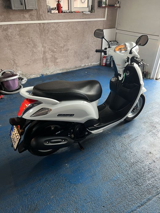 Scuter Yamaha Delight