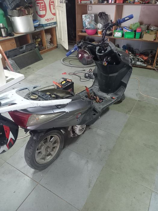 продаю мопед м8.