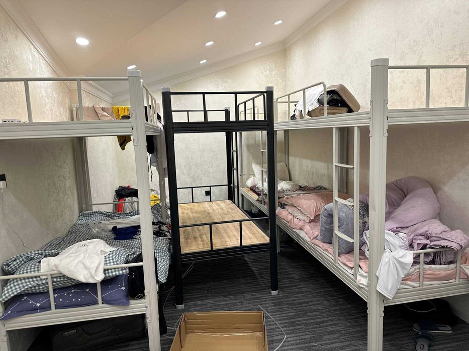 Компактная двухъярусная кровать из металла \ optim gayam qb beramiz