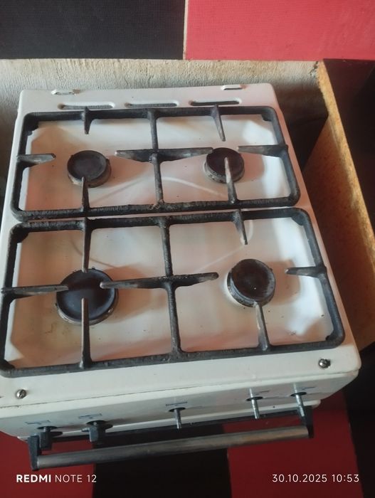 Газ плита 4 камфоркали холати яхши тозза хамма камфоркаси йонади
