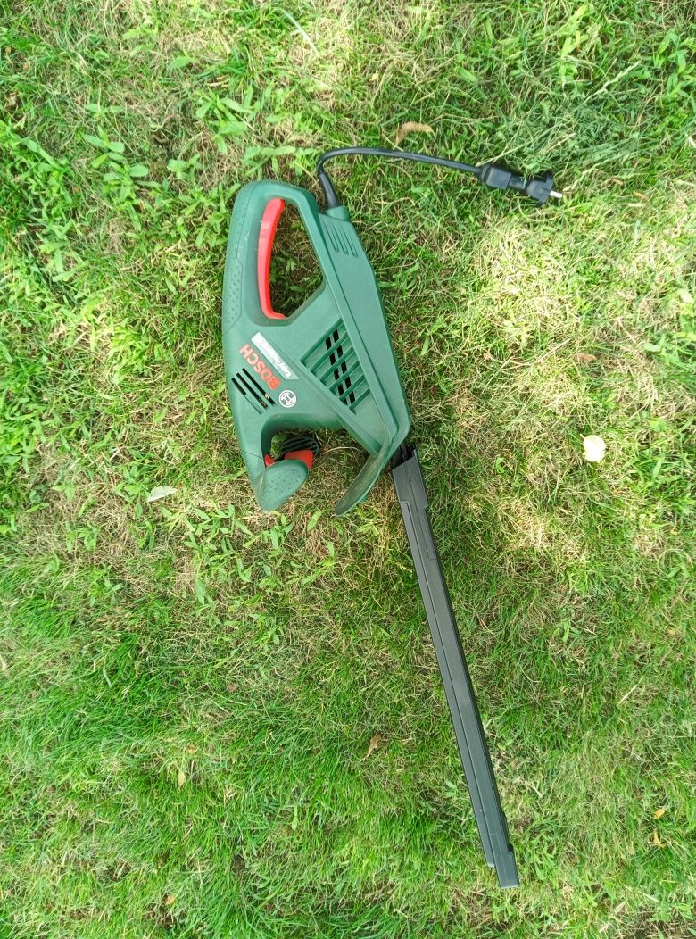 Храсторез BOSCH 420W