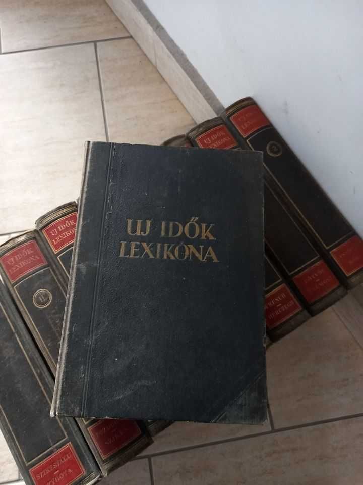 Vind 9 volume din UJ IDOK LEXIKONA editia 1936