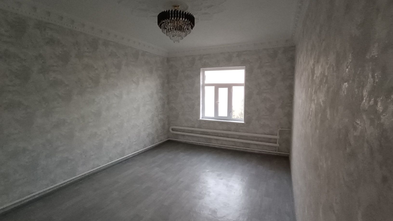Kvartira sotiladi 4 xonali remont dan chiqgan