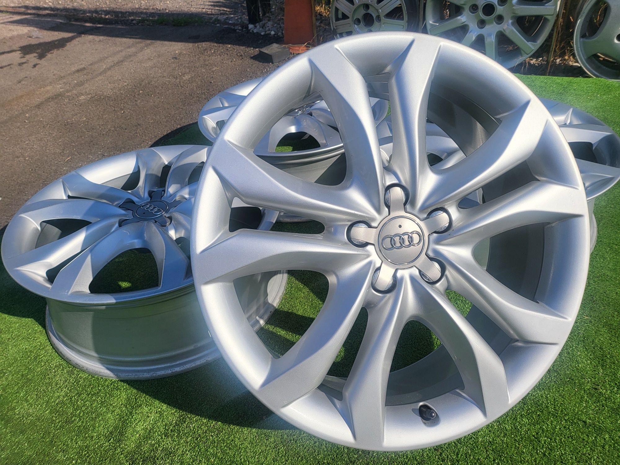 Оригинални лети джанти 19 5х112 Audi