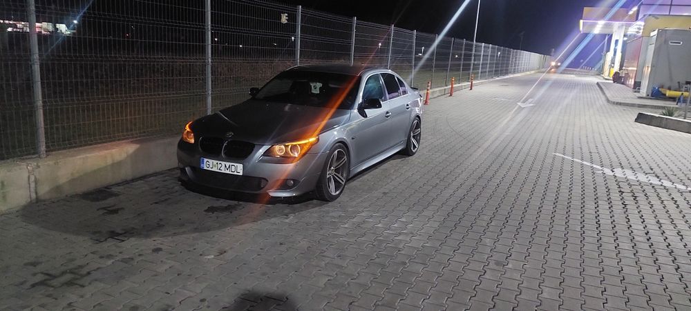 Vând bmw e60 525d manual