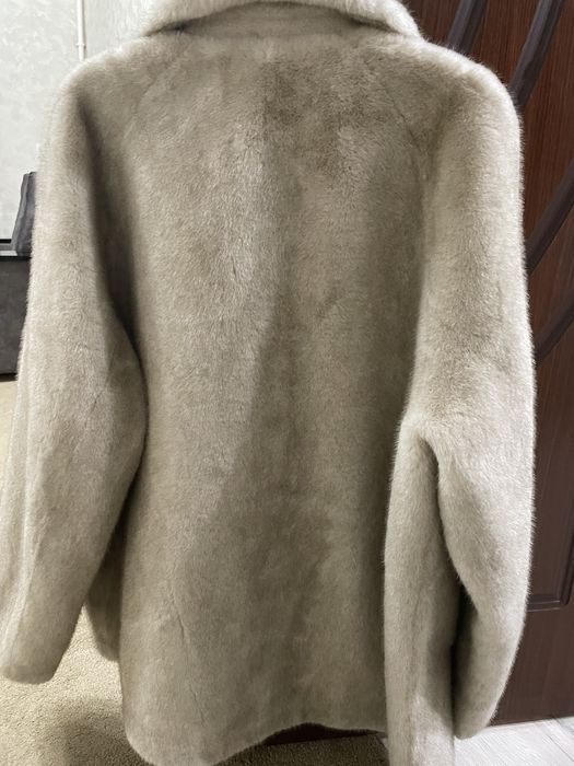 Шуба мини пальто.