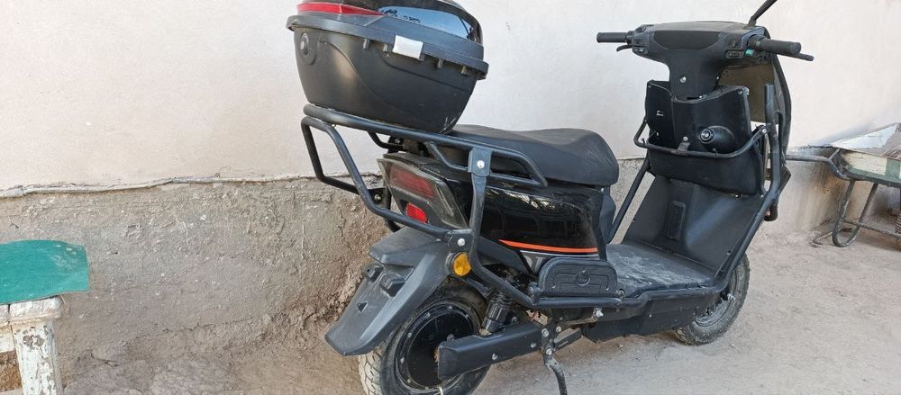 Скутер сатылады келисимли бахада.